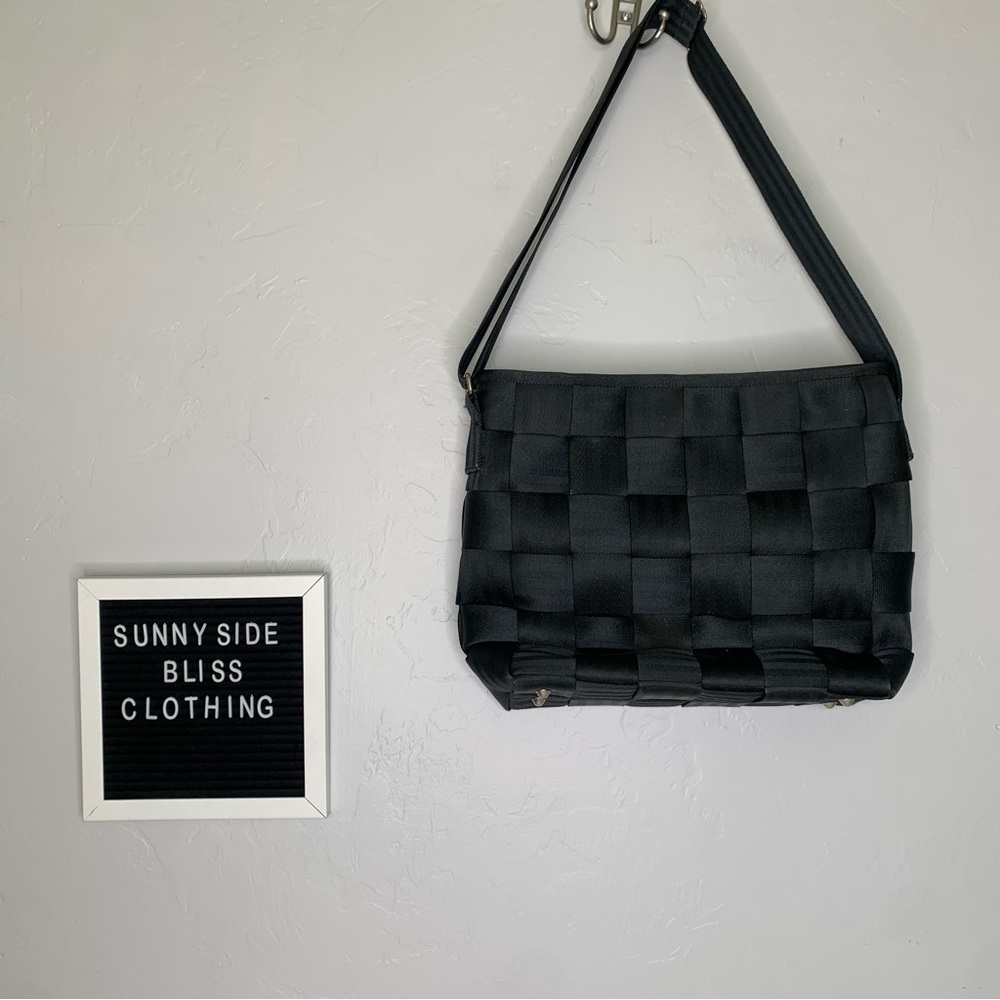 Harveys Original Black Seatbelt Woven Messenger Bag Adjustable Shoulder